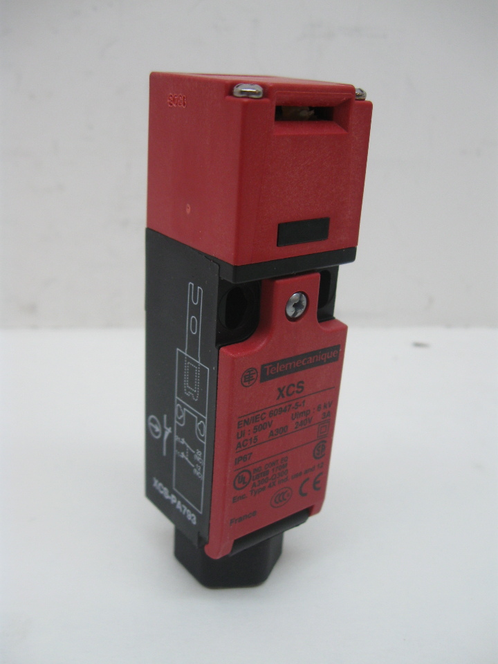 Telemecanique XCSPA793 Safety Interlock Switch New eBay