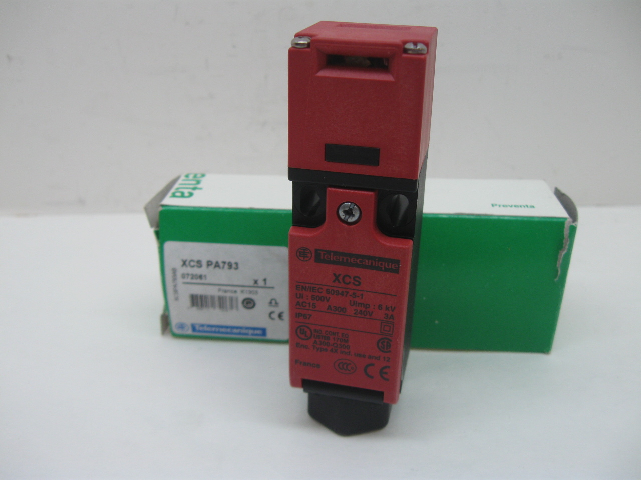 Telemecanique XCSPA793 Safety Interlock Switch New eBay