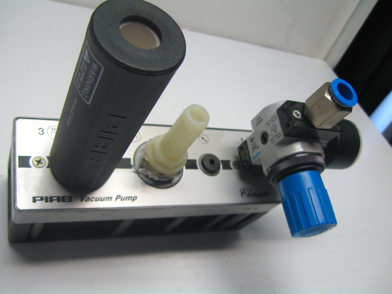 Piab Vacuum Pump Classic L100B6ADN with Festo LR D7I Mini Regulator eBay