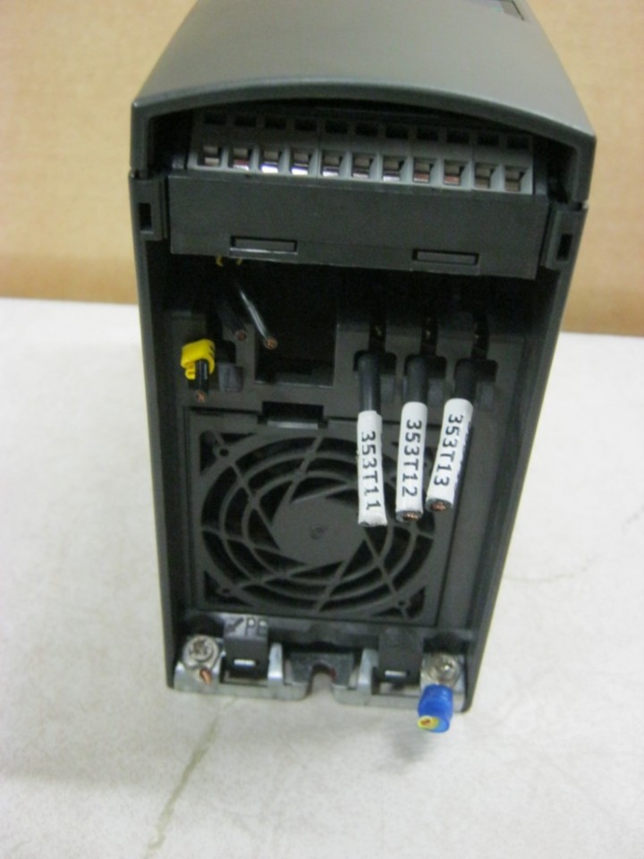 SIEMENS Micromaster 440 AC Drive 6SE6440 2UD15 5AA1 0.55kW Daves