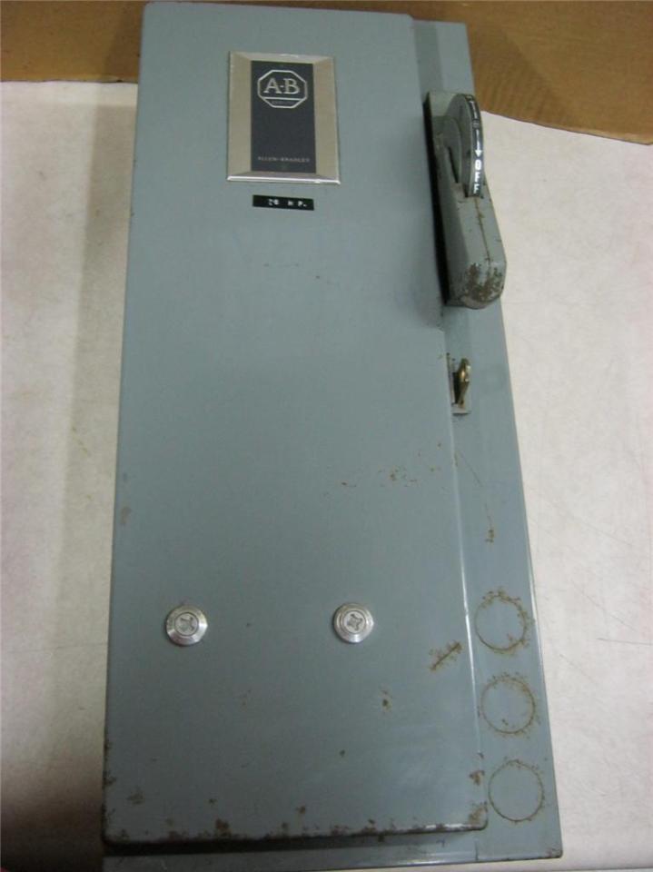 Allen Bradley Combination Starter w/ Fused Disconnect 712BAB24 Size 1
