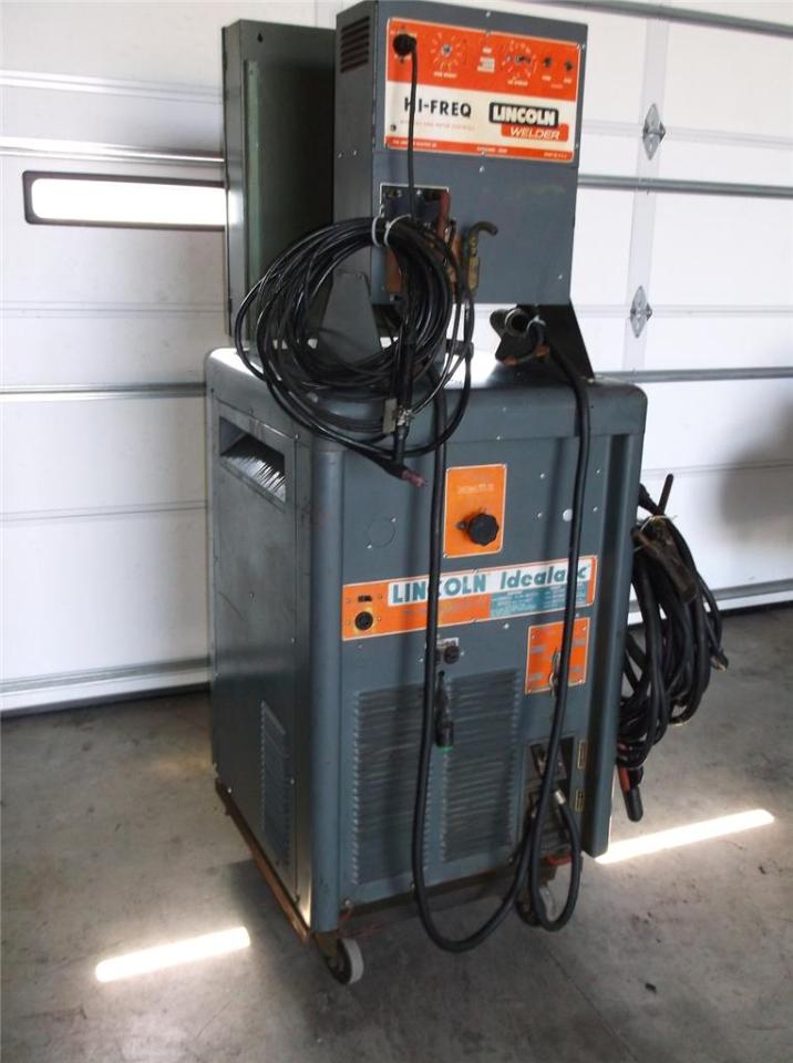 Lincoln Idealarc TIG300 Welder With Lincoln HiFreq Gas And Water