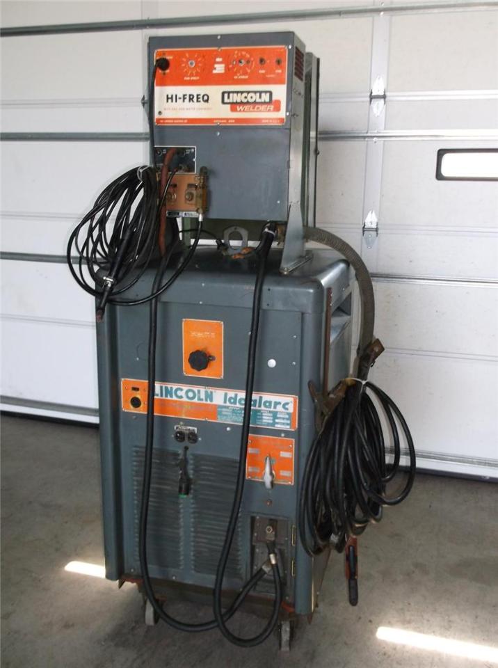 Lincoln Idealarc TIG300 Welder With Lincoln HiFreq Gas And Water