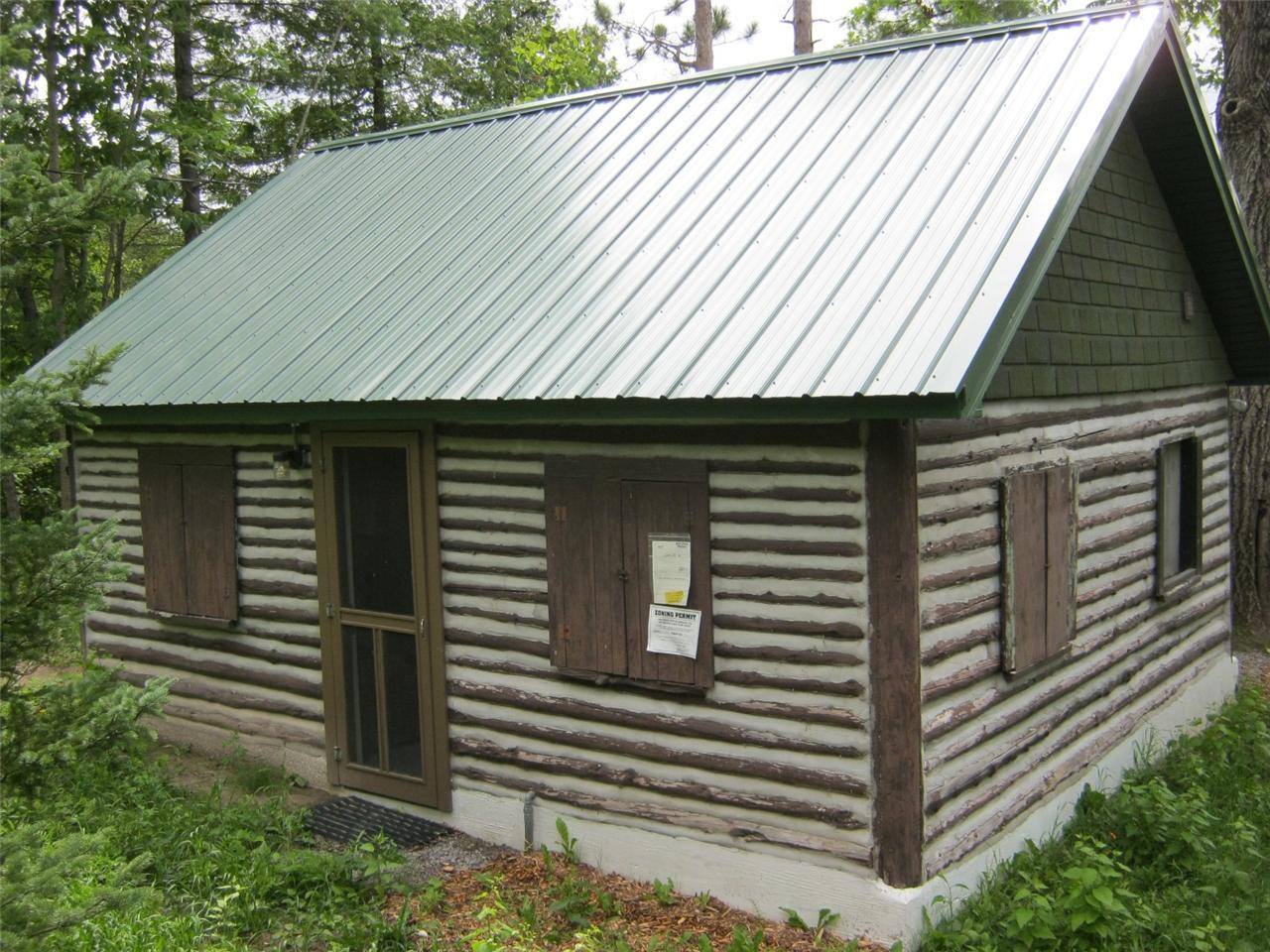 Rustic Log Cabin Home located on Beautiful Thunder Bay River w/ View
