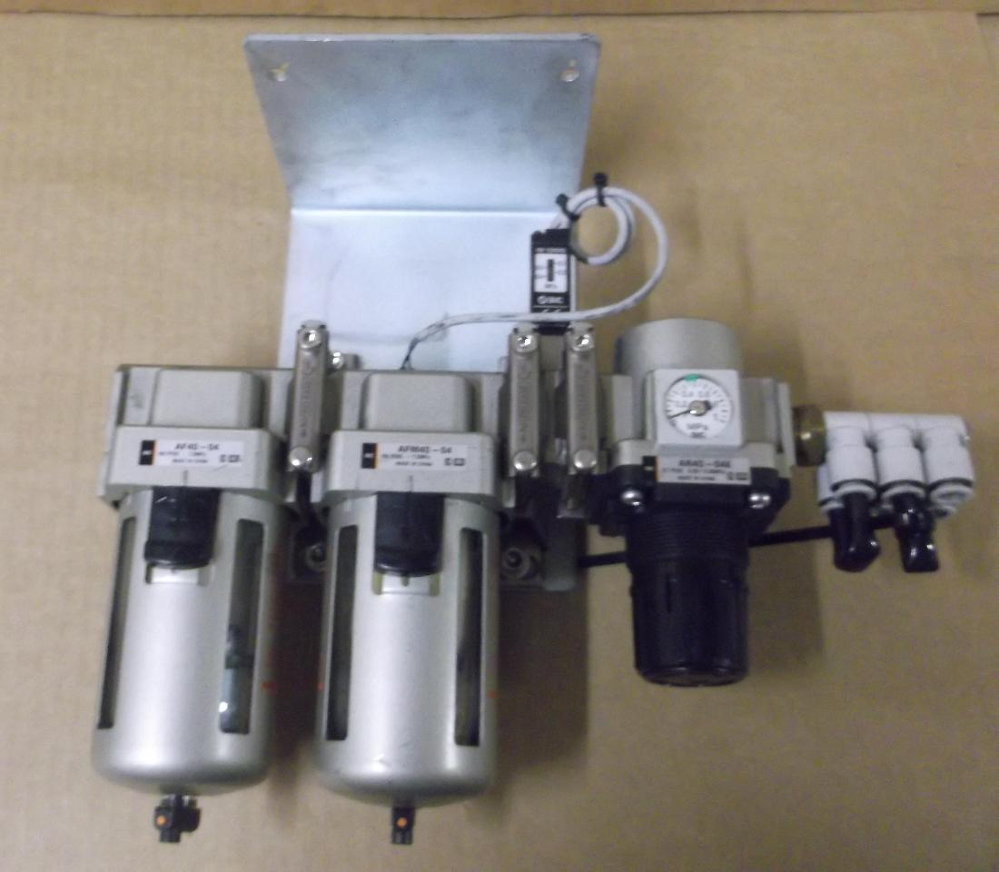 SMC AFM4004 mist separator, modular, with SMC AR4004E regulator