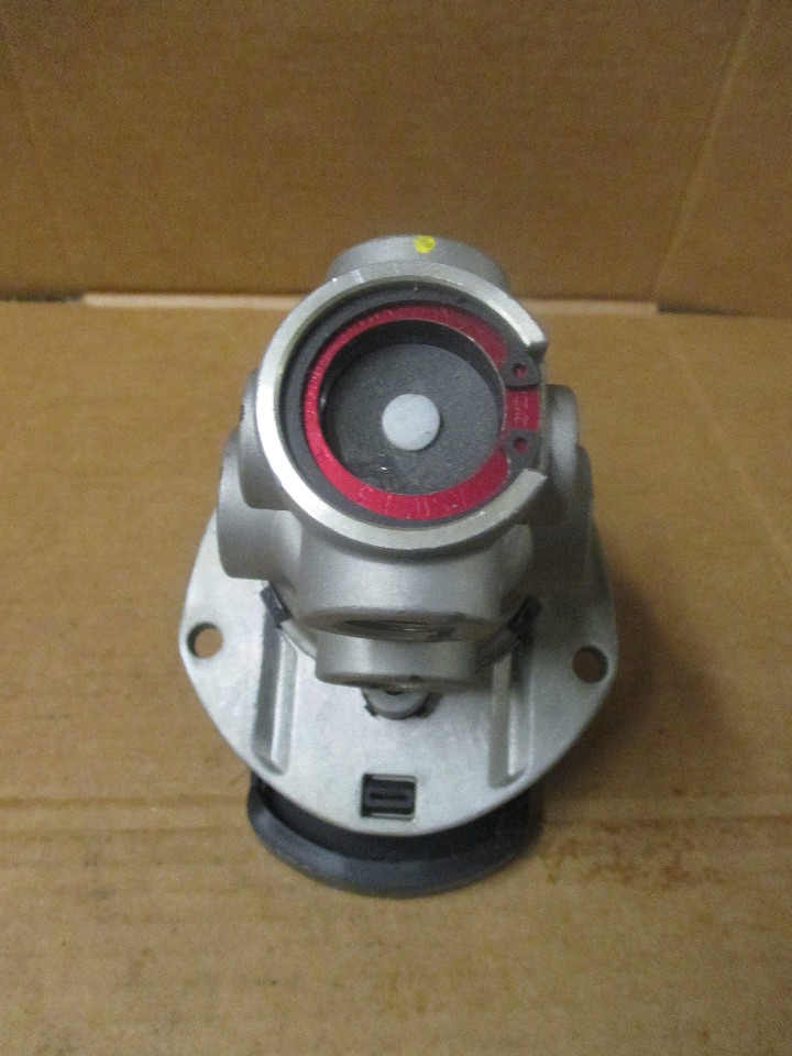 AIR BRAKE PEDAL W/ BENDIX T236979D VALVE Daves Industrial Surplus LLC