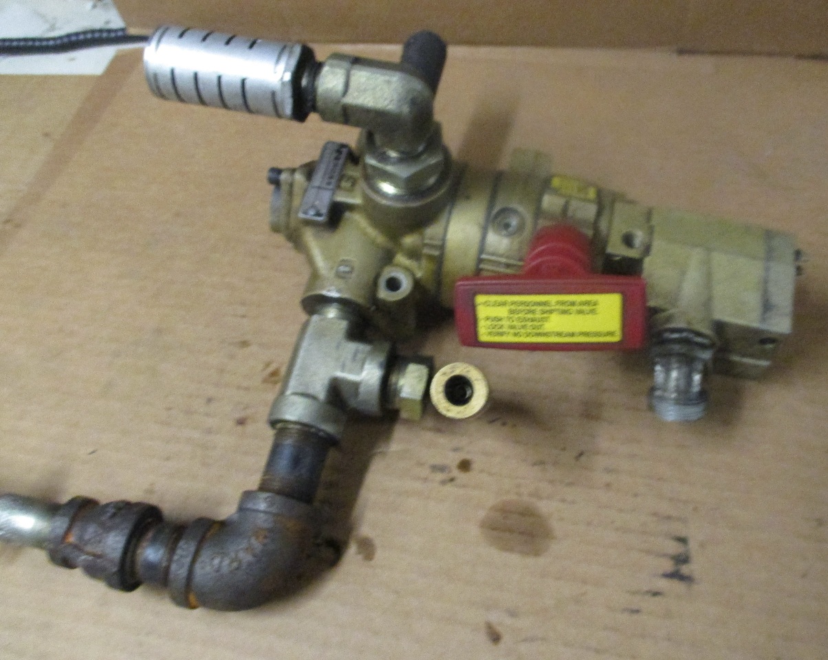 Ross 2773B5075 Pneumatic Solenoid Valve w/lockout 3/4" NPT 110 bar 110