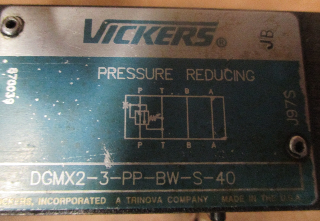 Lot of 2 VICKERS DGMX2-3-PP-CW-S-40 HYDRAULIC PRESSURE REDUCING VALVE