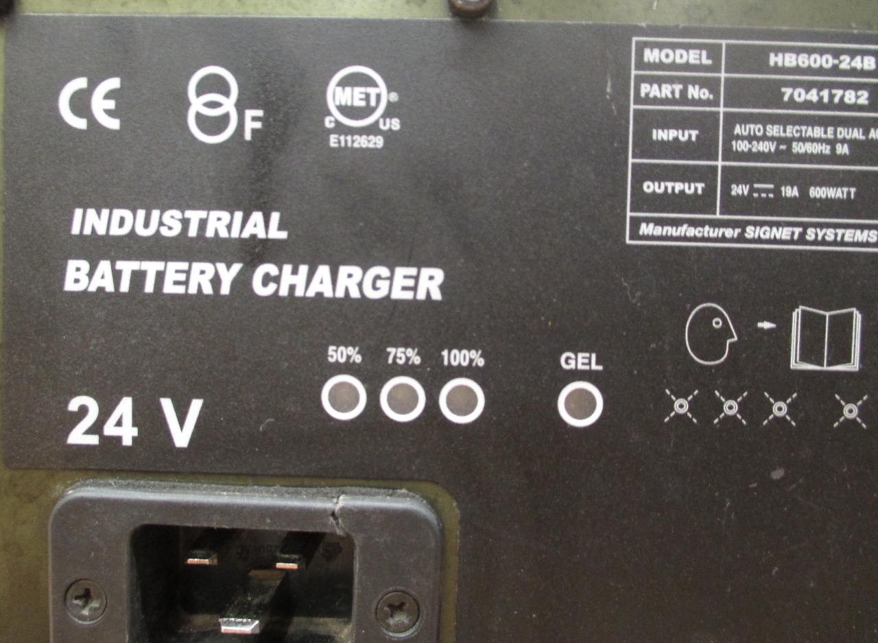 GENIE AERIAL LIFT BATTERY CHARGER HB600 24B24V Daves