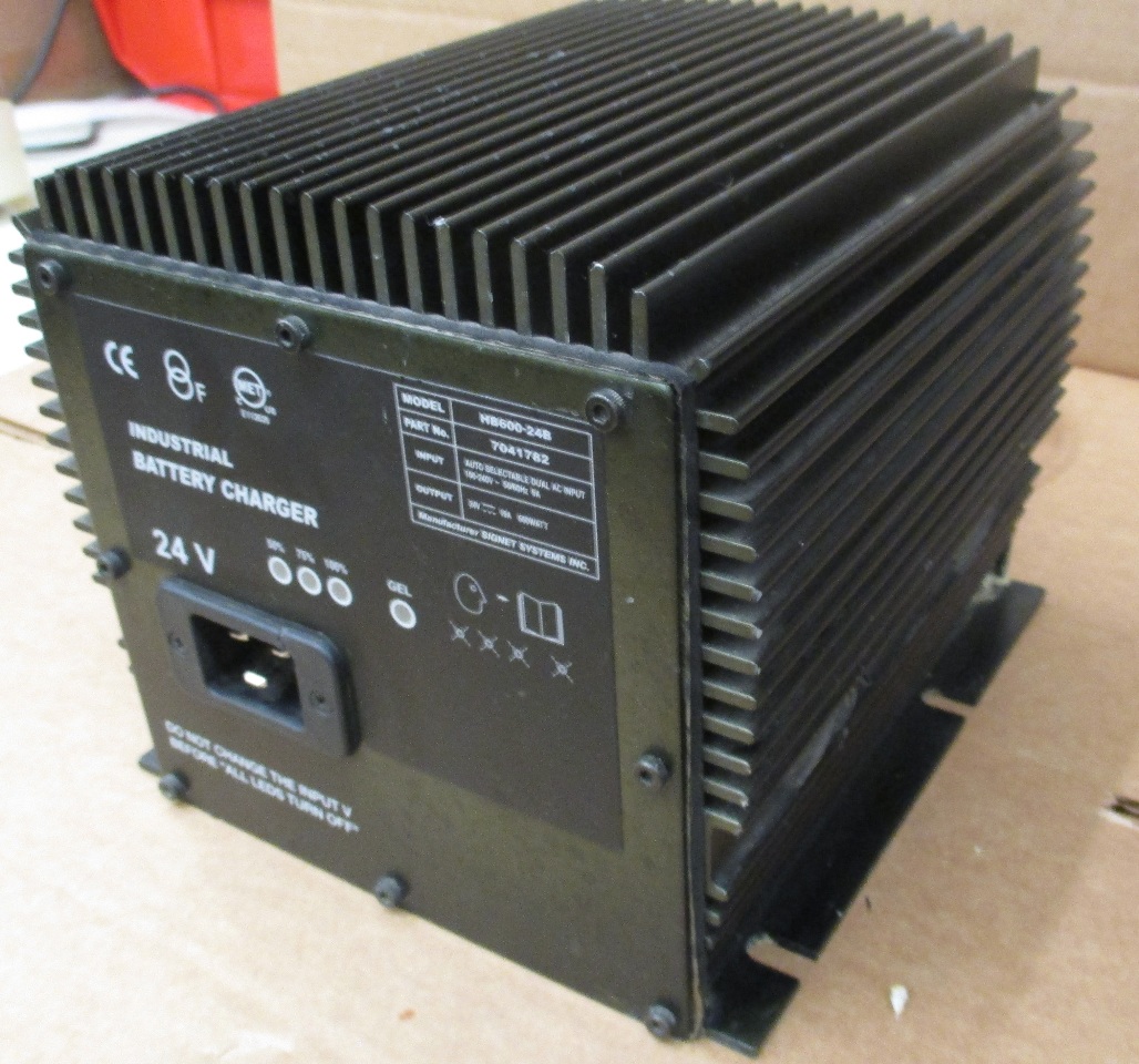 GENIE AERIAL LIFT BATTERY CHARGER HB600 24B24V Daves