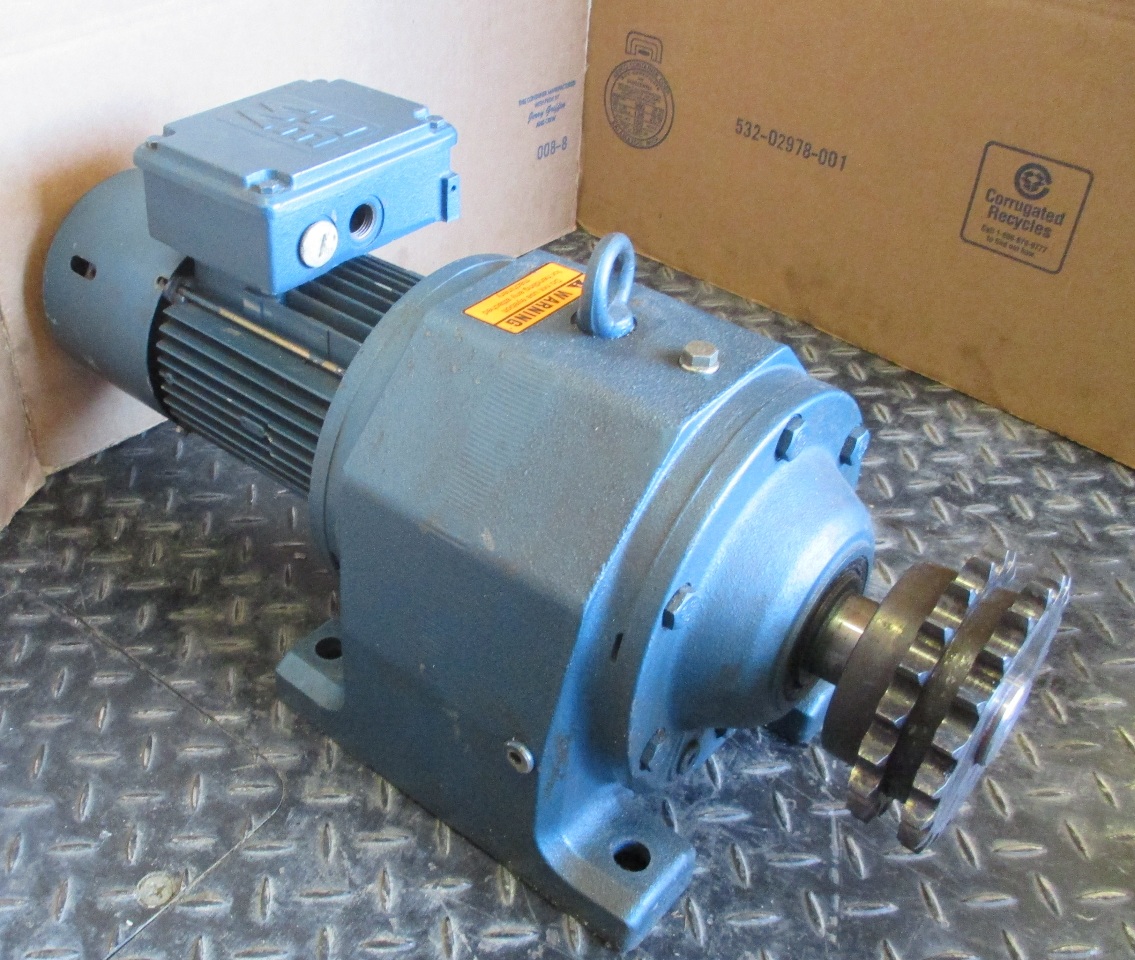 Sew EuroDrive R73DT80W4BN61NR Gear Motor Reducer | Daves Industrial