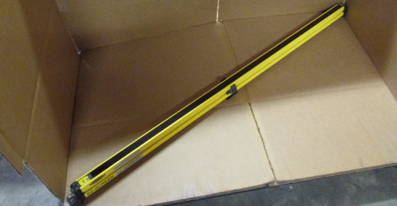 BANNER ENGINEERING SLSE301200Q8 EZSCREEN Safety Light Curtain Emitter 80 Beam eBay