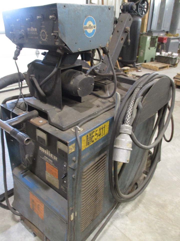 Miller Constant Potential DC Arc Welder Power Source CP300 with