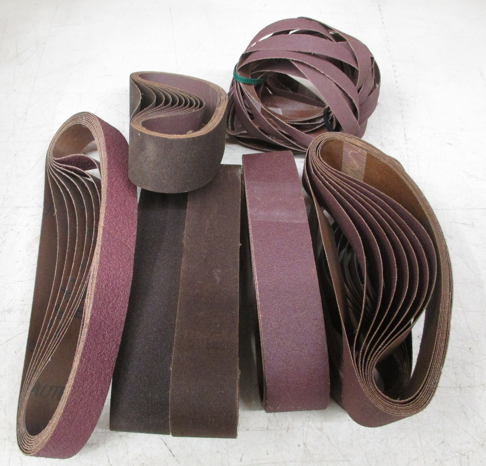  Lot Of 80 Various Sanding Belts 1 1 2 X 18 15 16 1 X 26 1 2 X 