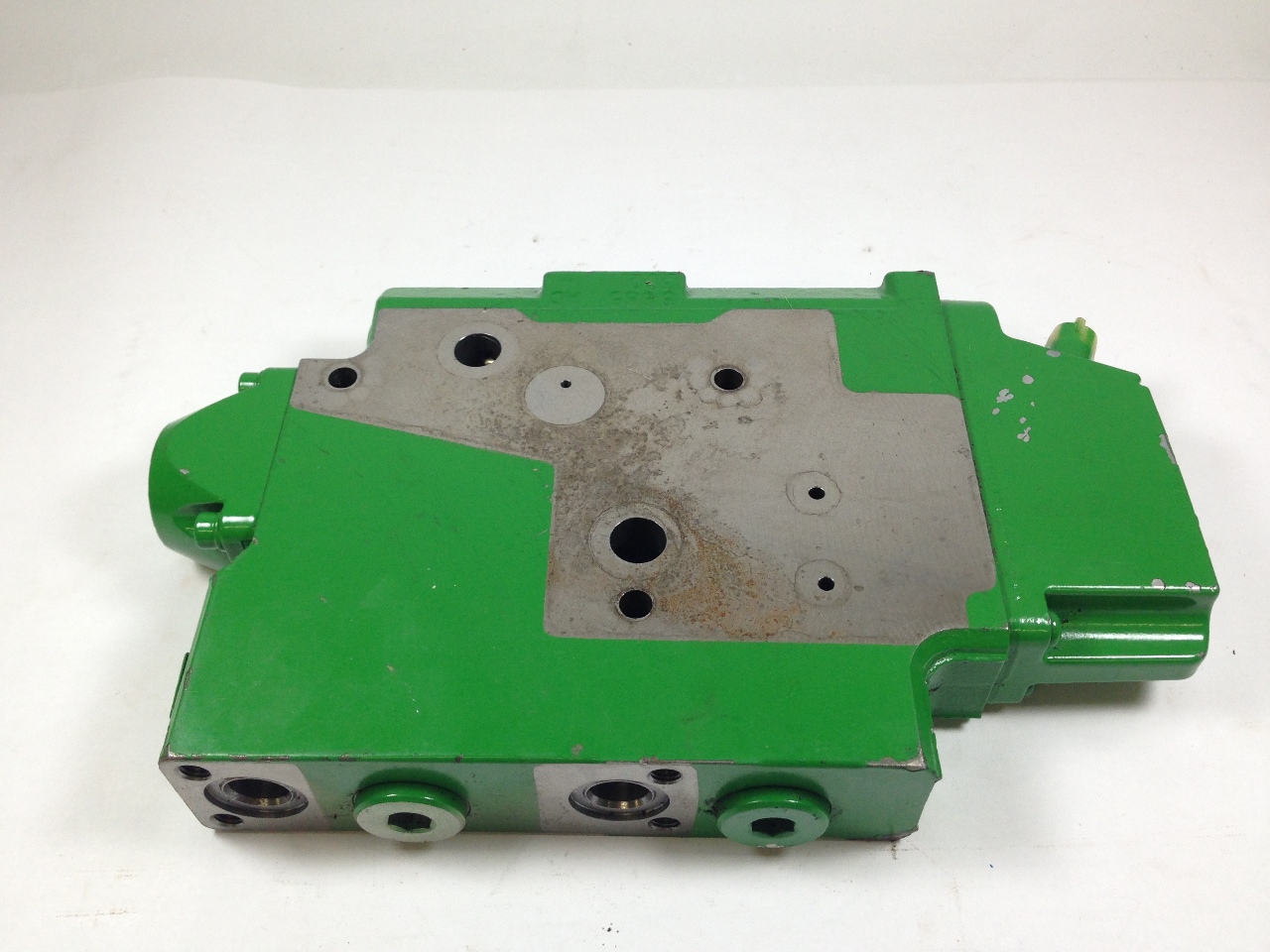 John Deere RE308284 Selective Control Valve Rexroth R917006596 s 26 3