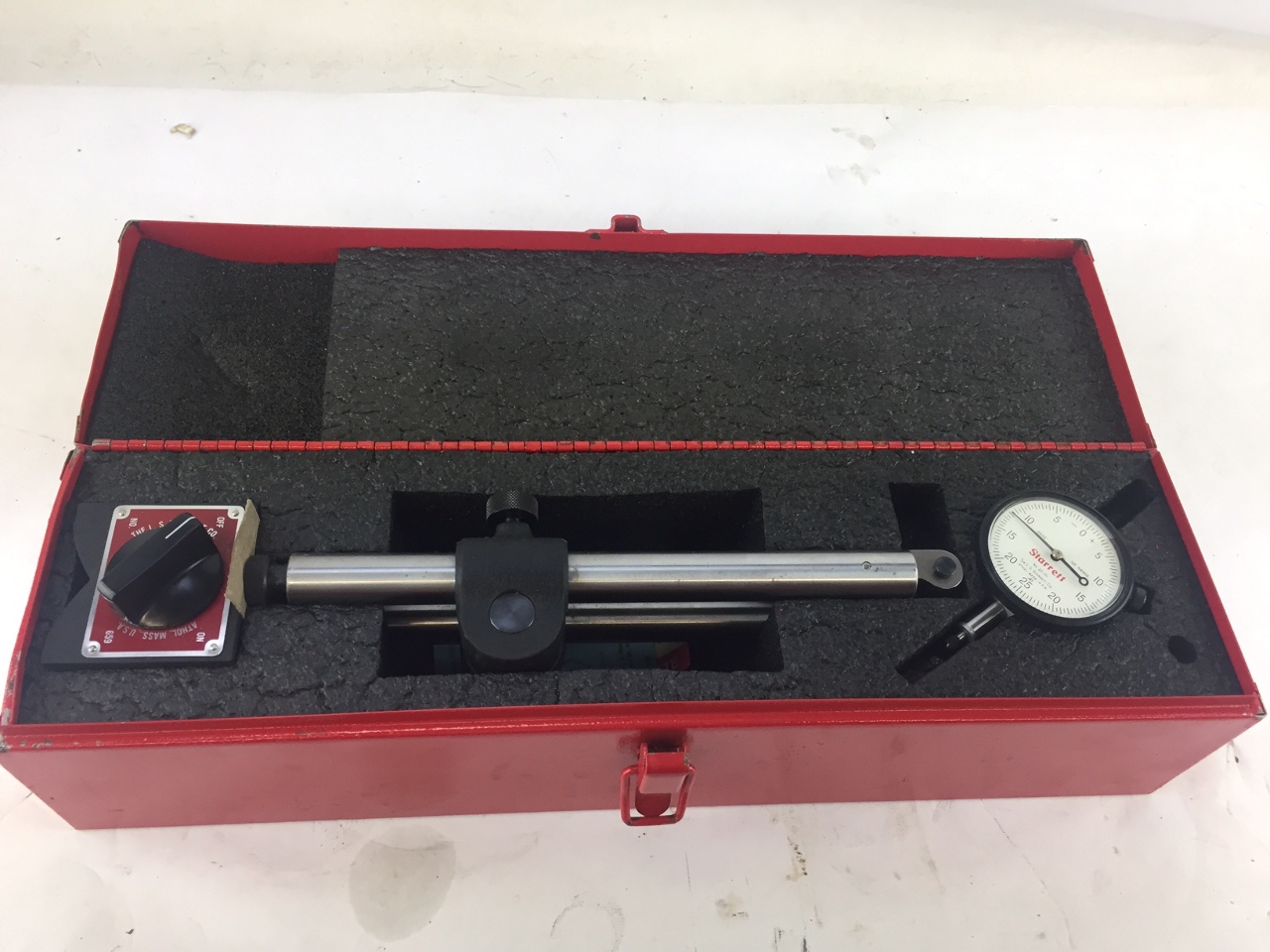 Starrett 659 Heavy Duty Base With No. 25131 Dial Indicator (S
