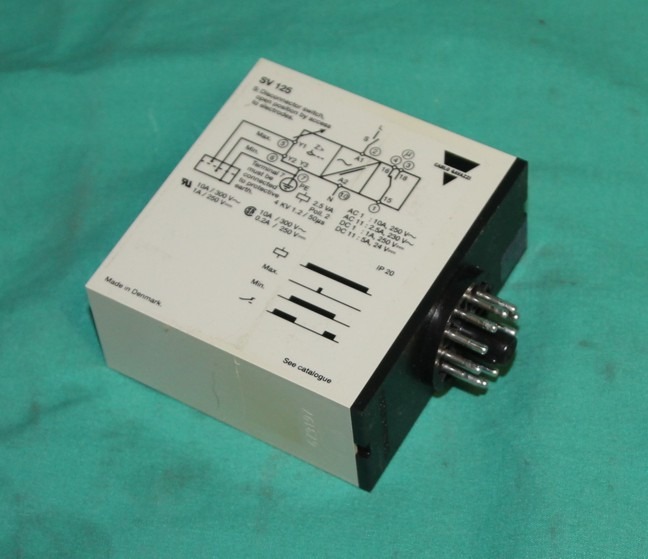 Carlo Gavazzi Dual Level Relay SV125115 SV 125 electromatic control NEW