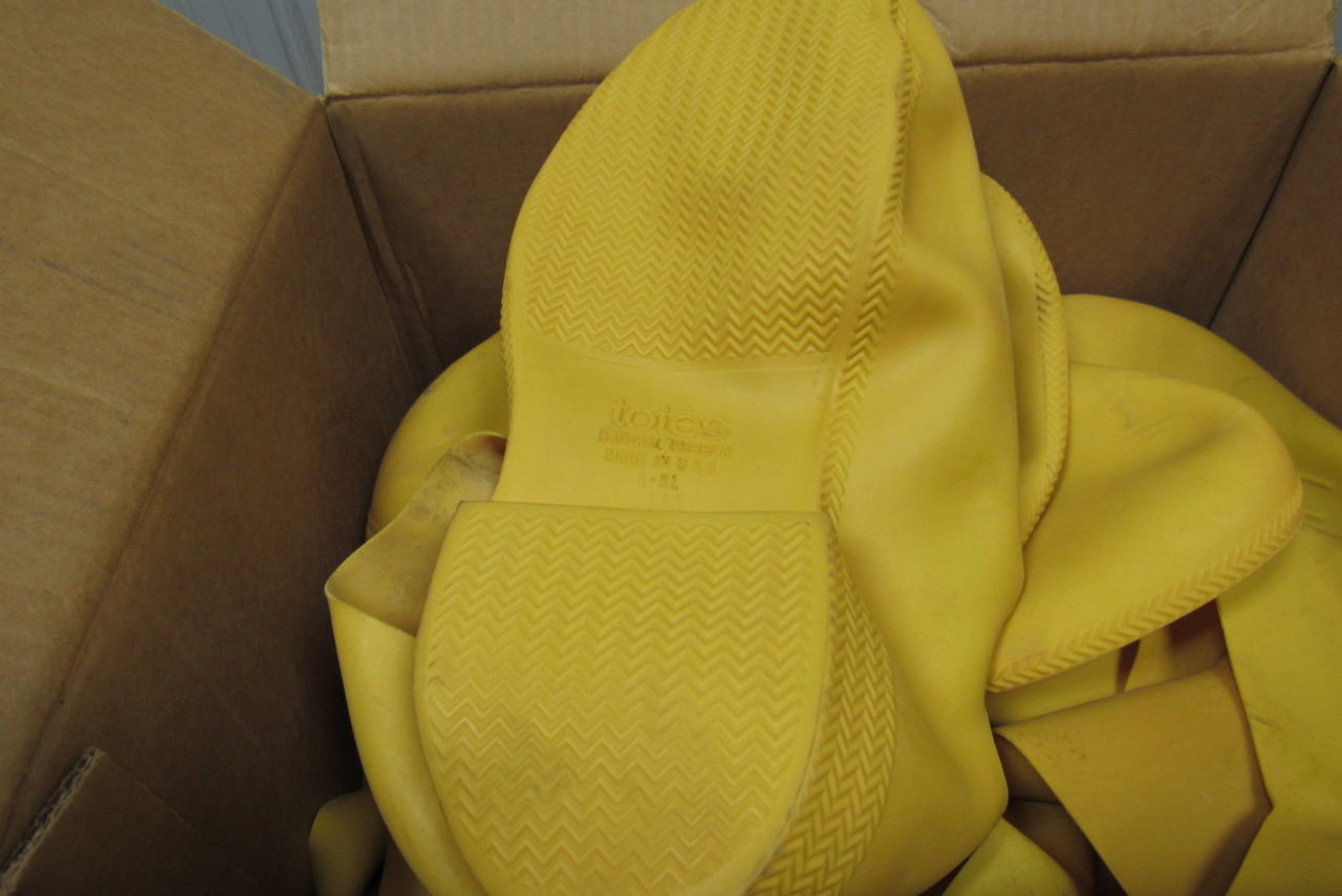 totes 0663 Nuclear Boot Yellow Rubber Ankle Height Shoe Covers Size L
