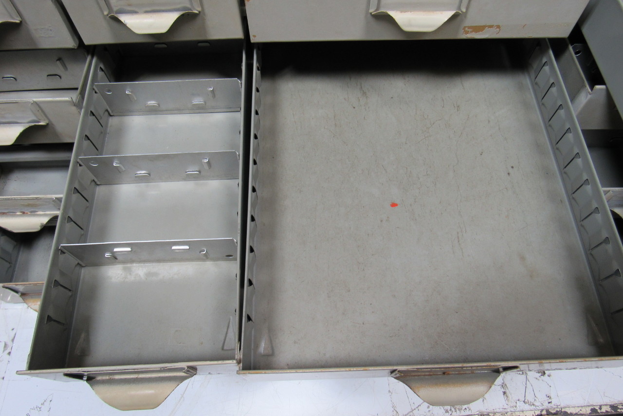 Lyon 20 Drawer metal Industrial Small Parts Bin 34"x17"x101/2
