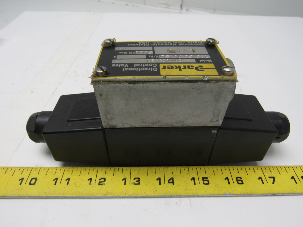 Parker D1W4CY 31 Hydraulic Directional Control Valve eBay