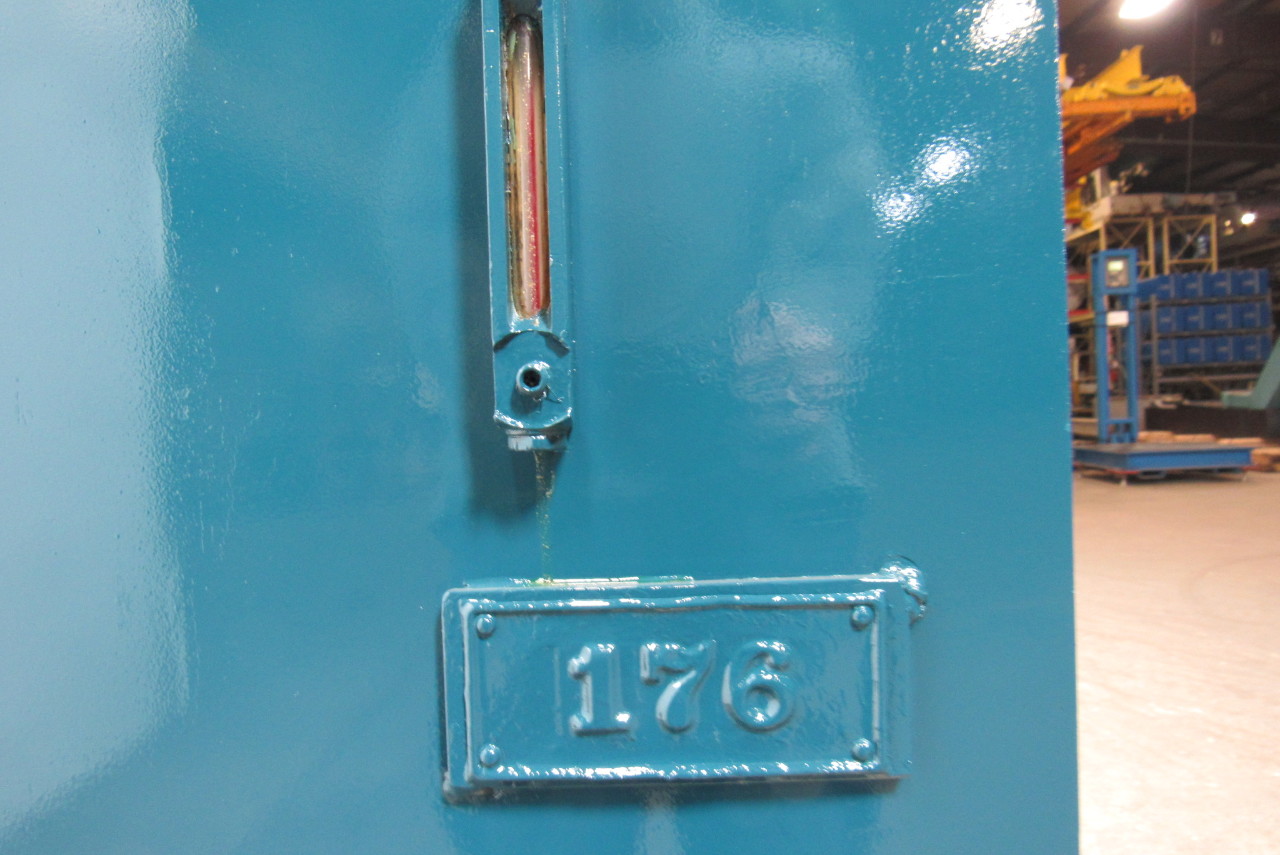 95 Gallon+ Hydraulic /Coolant Reservoir Tank W/ Ports Sight Glasses