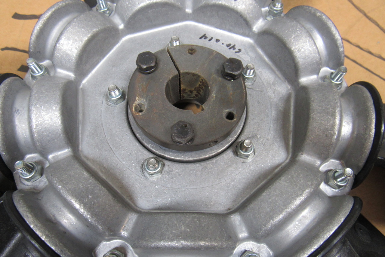 MultiWing 32" Medium Volume 6 Blade Axial Fan 40 Deg. W/ Taper Lock