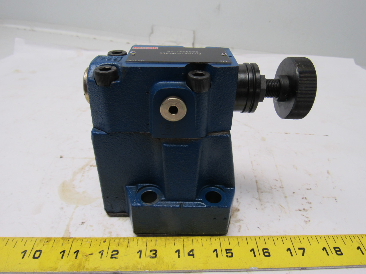 Bosch Rexroth R900905978 DR10-4-52/100Y/12 Pressure Reducing Valve