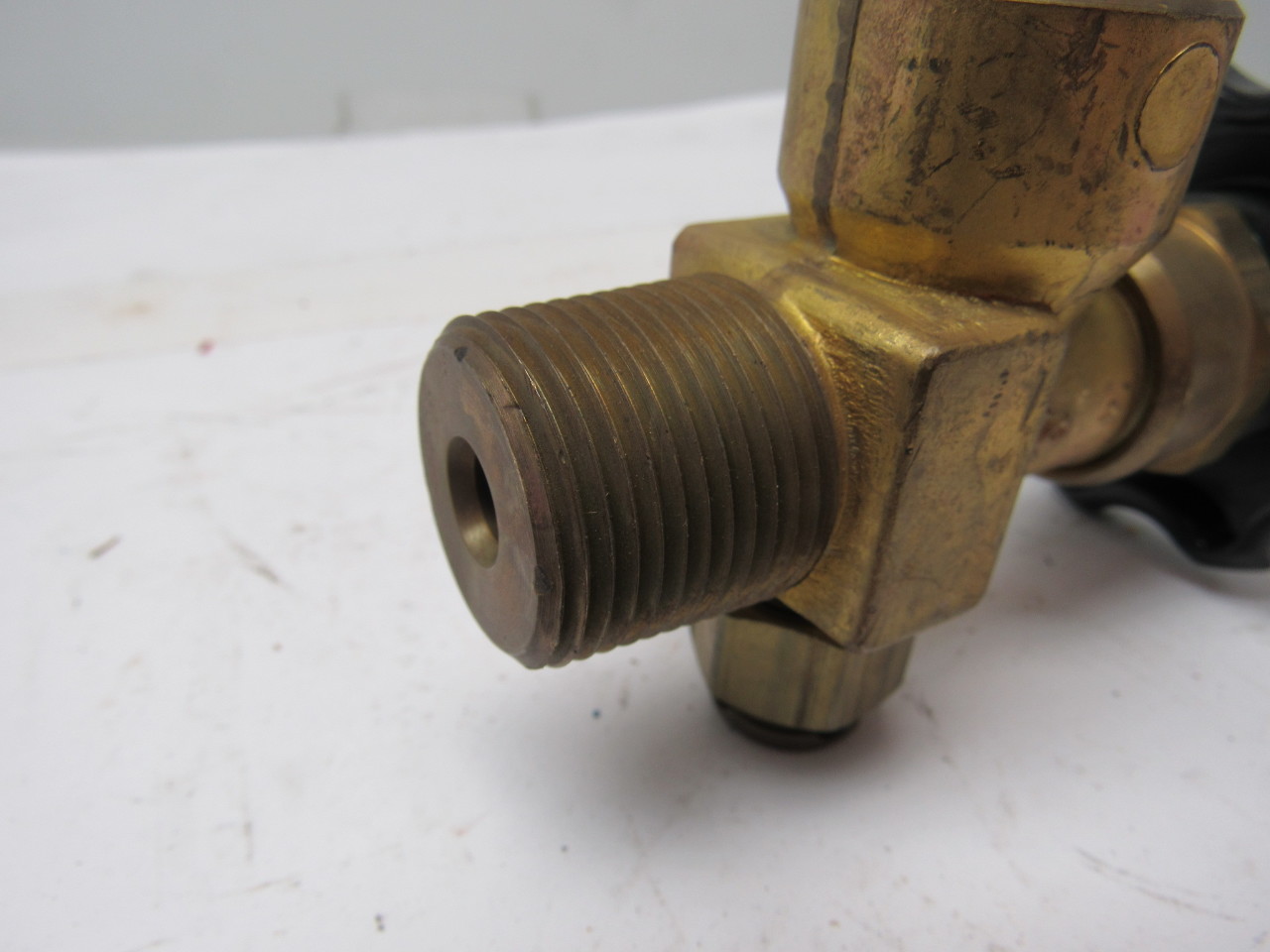 Superior 58061 Brass Cylinder Valve Inert Gas Helium Nitrogen Argon 3