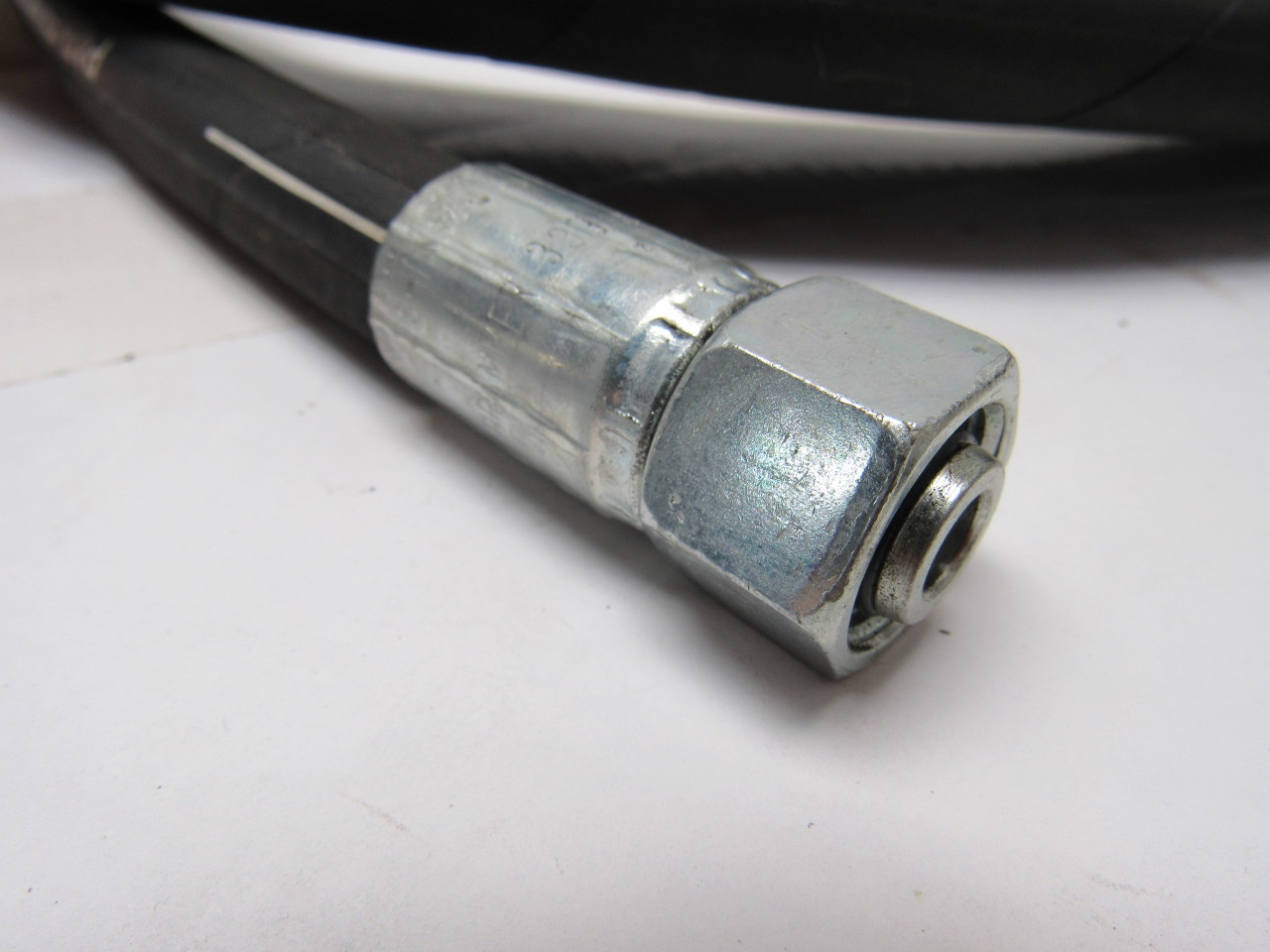 Parker 301SN6 3/8" High Pressure Hydraulic Hose W/Female Swivel