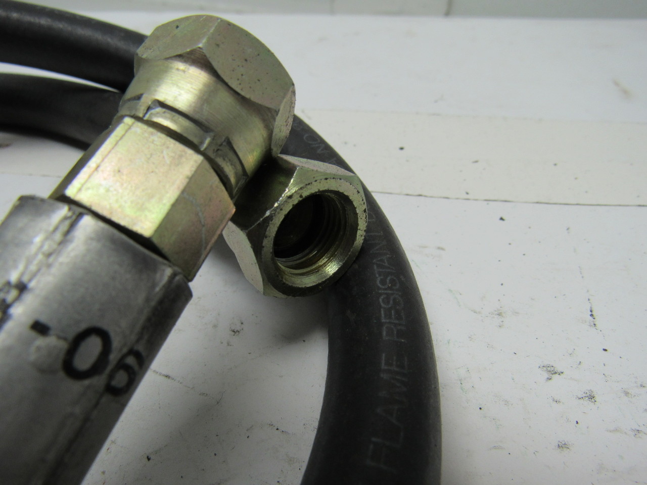 Gates 6C1T 3/8" Flame Resistant Hydraulic Hose W/Female 6AN Swivel Fittings 48"