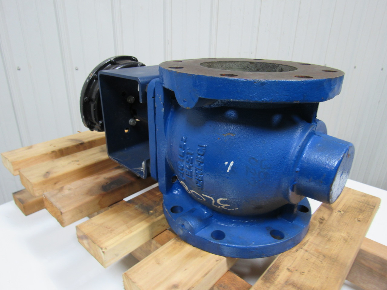 Keystone 6" Ball centric Plug Valve W/Matryx MX200 120Psi. Pneumatic