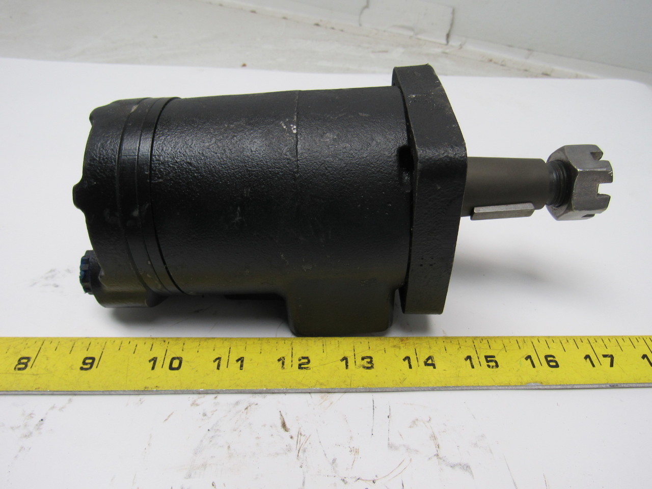 Eaton 1301329003 A Series Hydraulic Motor 1" Tapered Shaft w