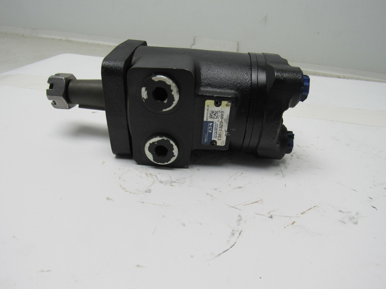 Eaton 1301329003 A Series Hydraulic Motor 1" Tapered Shaft w