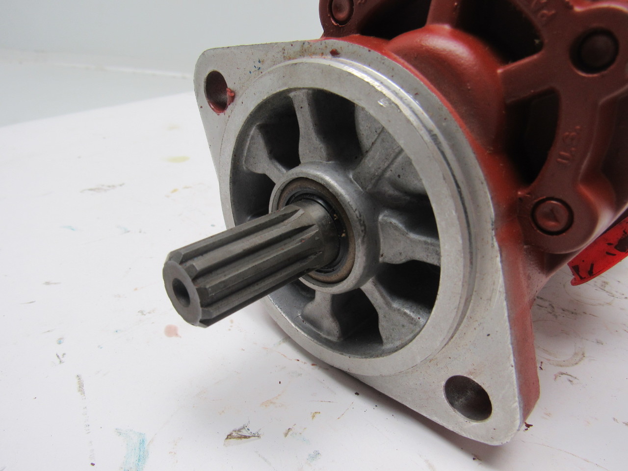 Hyster 228908 Hydraulic Pump For Hyster/Yale Forklifts .675 10 Spline Shaft