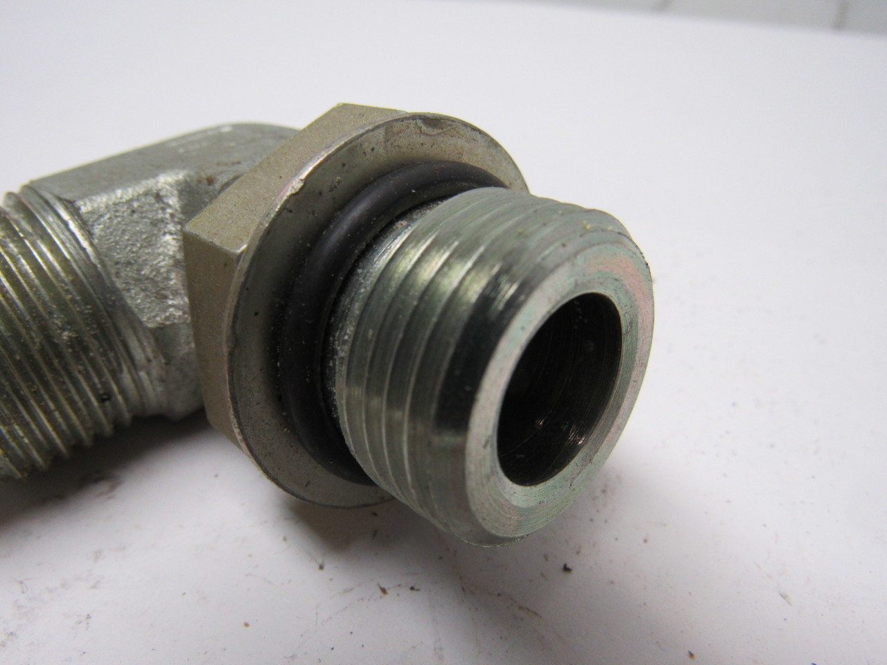 Hydraulic Fitting 90° Elbow 3/4 JIC (11/1612 Thread) Male x 3/4 ORB