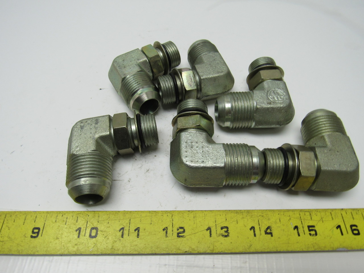 Hydraulic Fitting 90° Elbow 3/4 JIC (11/1612 Thread) Male x 5/8 ORB