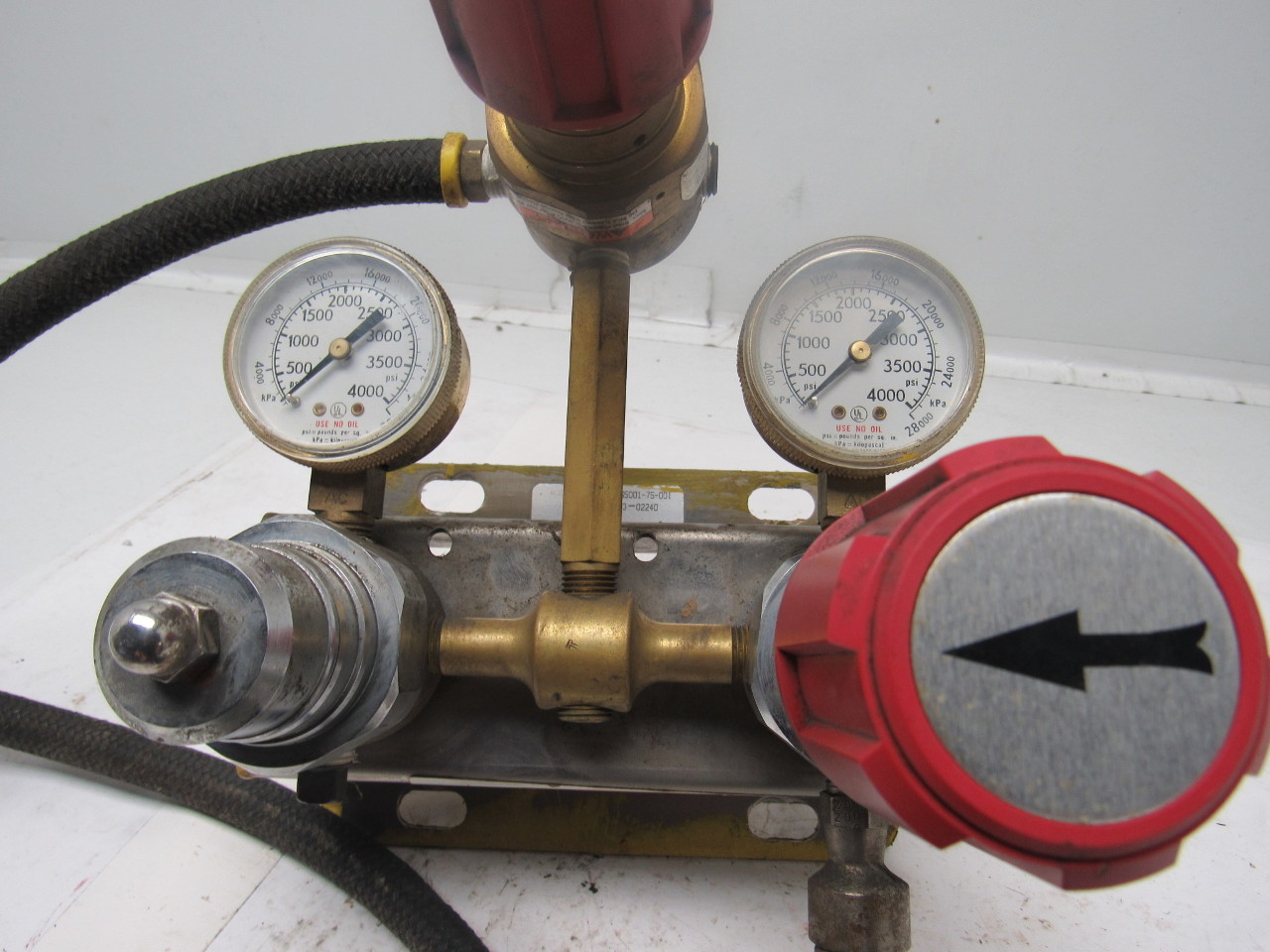 PROSTAR PLATINUM Descript. Gas Regulator Assembly W/ 3 Regs.& Gauges