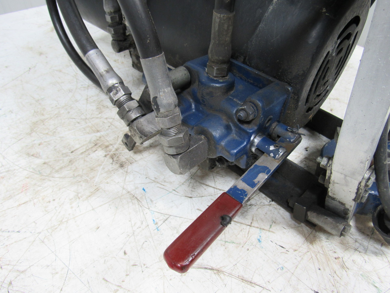 EATON SYNFLEX MARK IX 2 Stage Hose Coupling Fitting Swaging Crimping