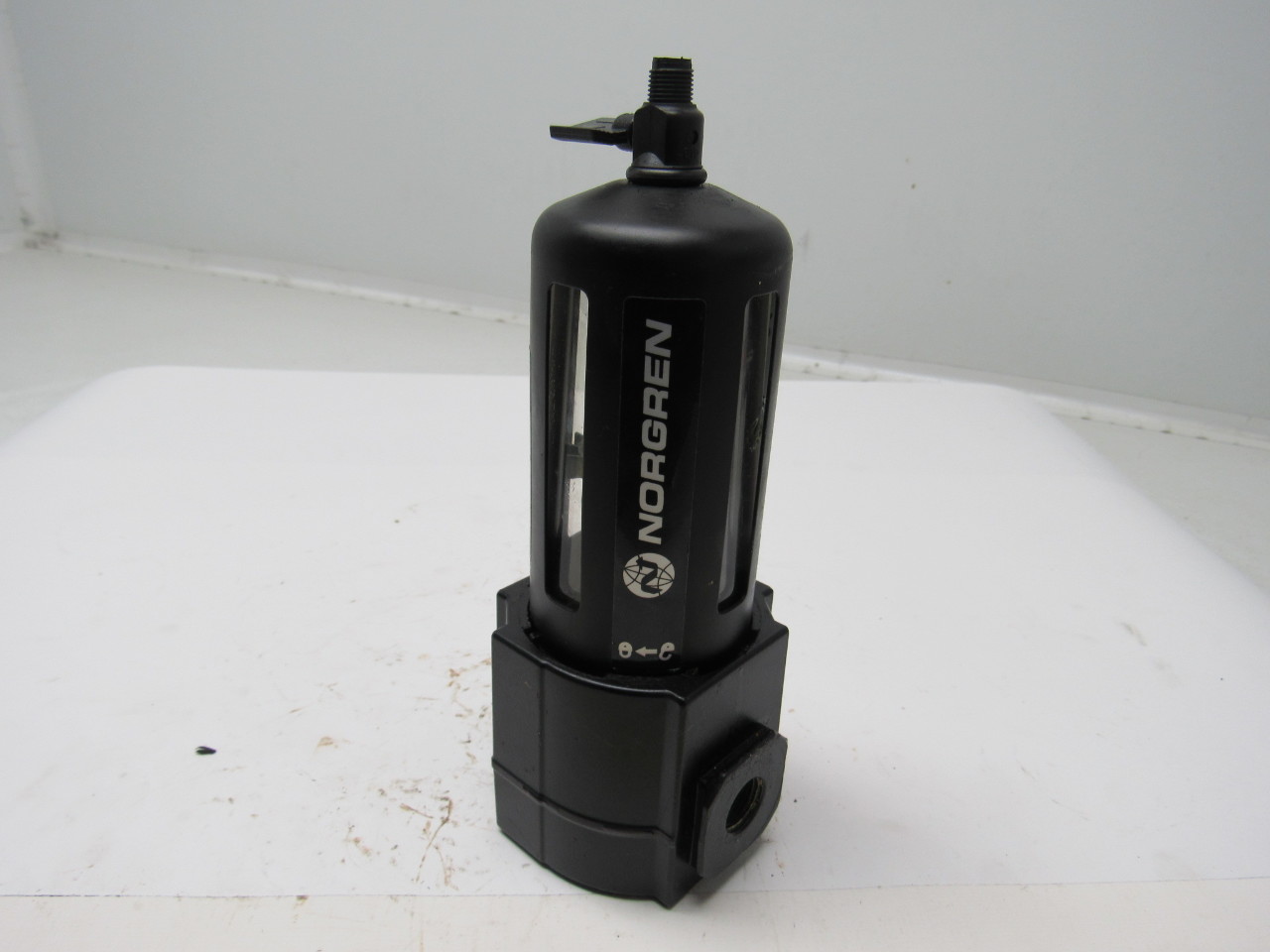 F74G3ANQD1 Pneumatic Air filter 3/8" NPT 250 PSI Max Lot of 2