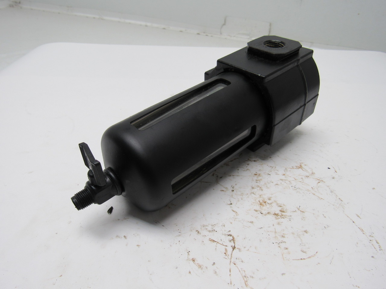 F74G3ANQD1 Pneumatic Air filter 3/8" NPT 250 PSI Max Lot of 2