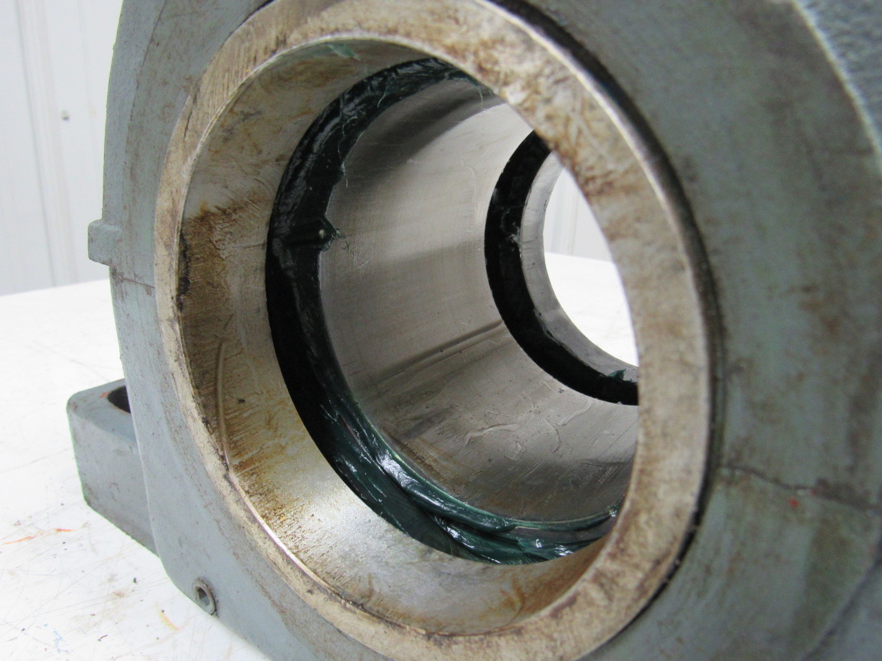 SKF SAF 524 Split Pillow Block Bearing Housing w/bearing ID 43/16"41