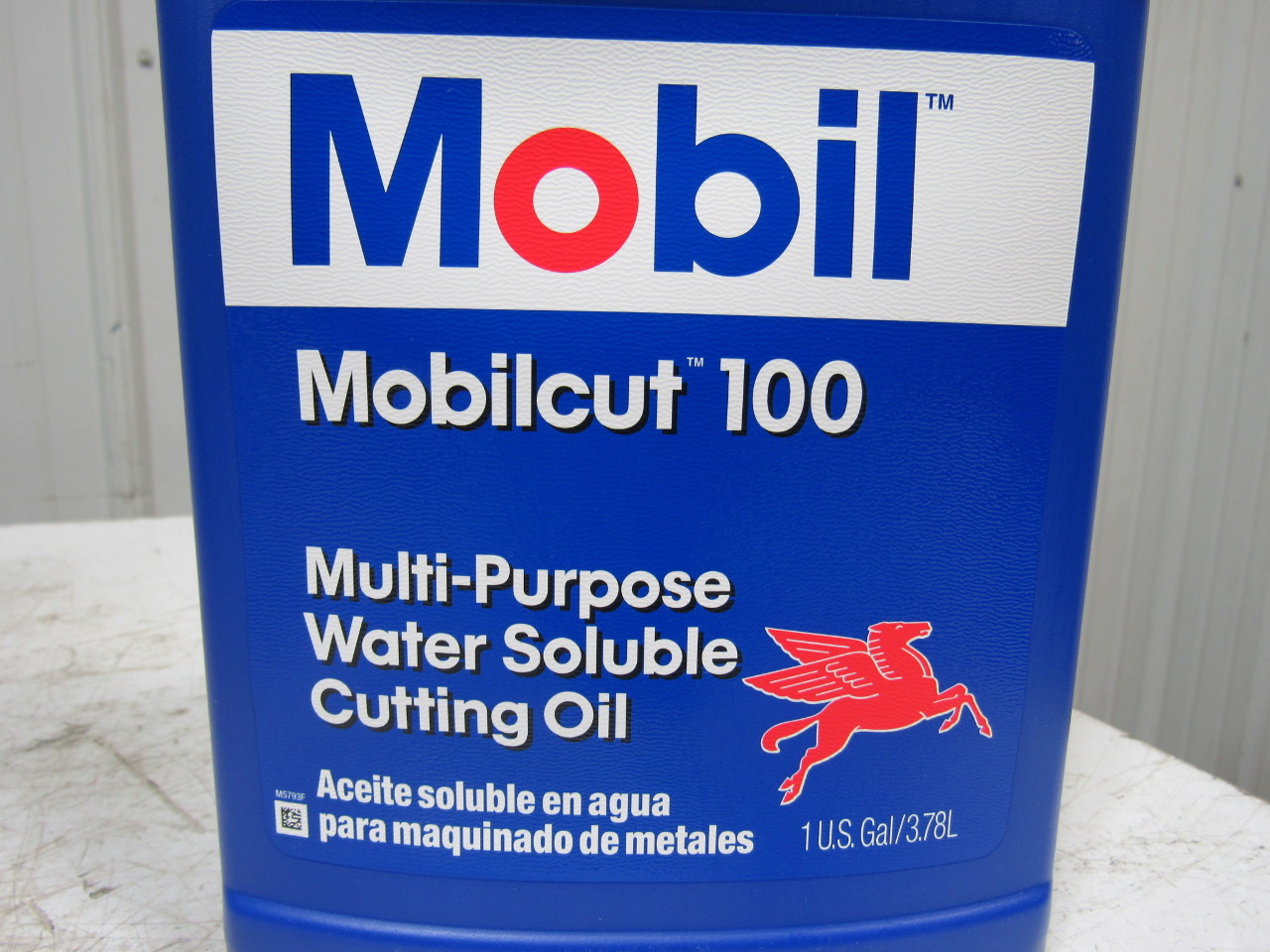 MOBIL MOBILCUT 100 High Performance Cutting Metalworking Fluid