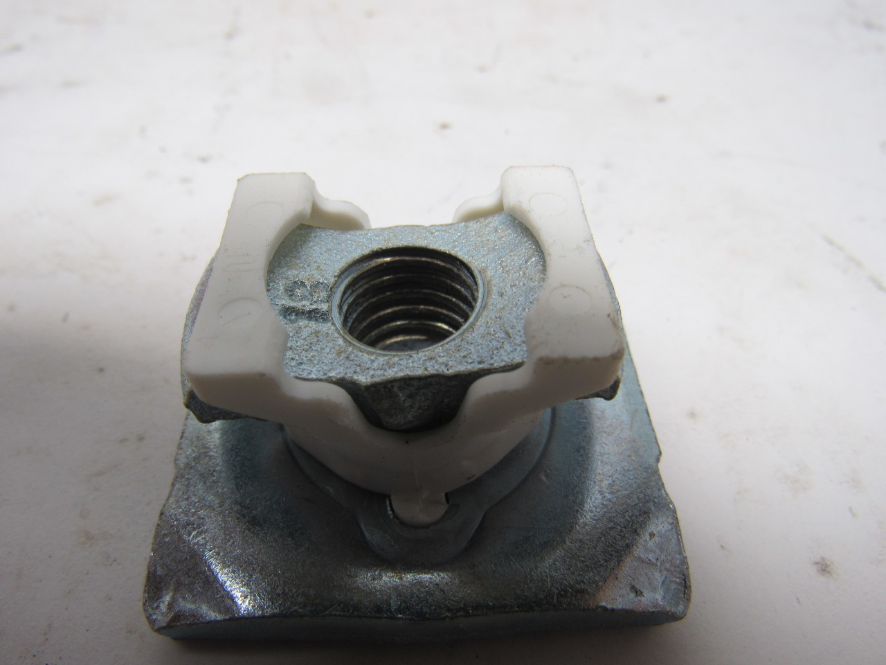 Hilti MSAF 1/2" 257417/6 Pipe Clamp Strut Saddle Nut Box of 25 eBay