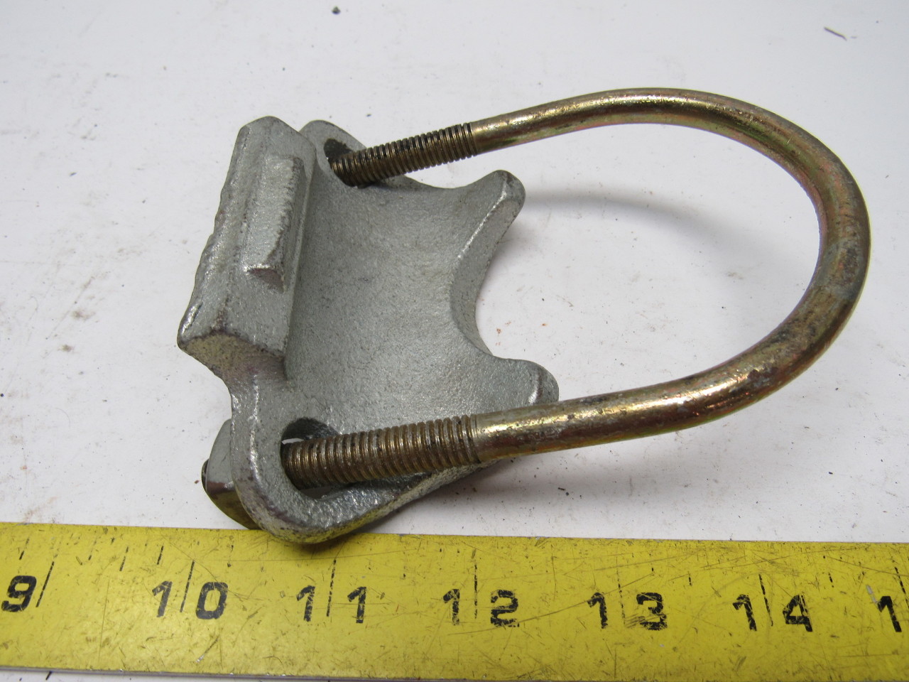 21/2" Malleable Iron Right Angle Rigid Conduit Clamp Mixed lot of 10