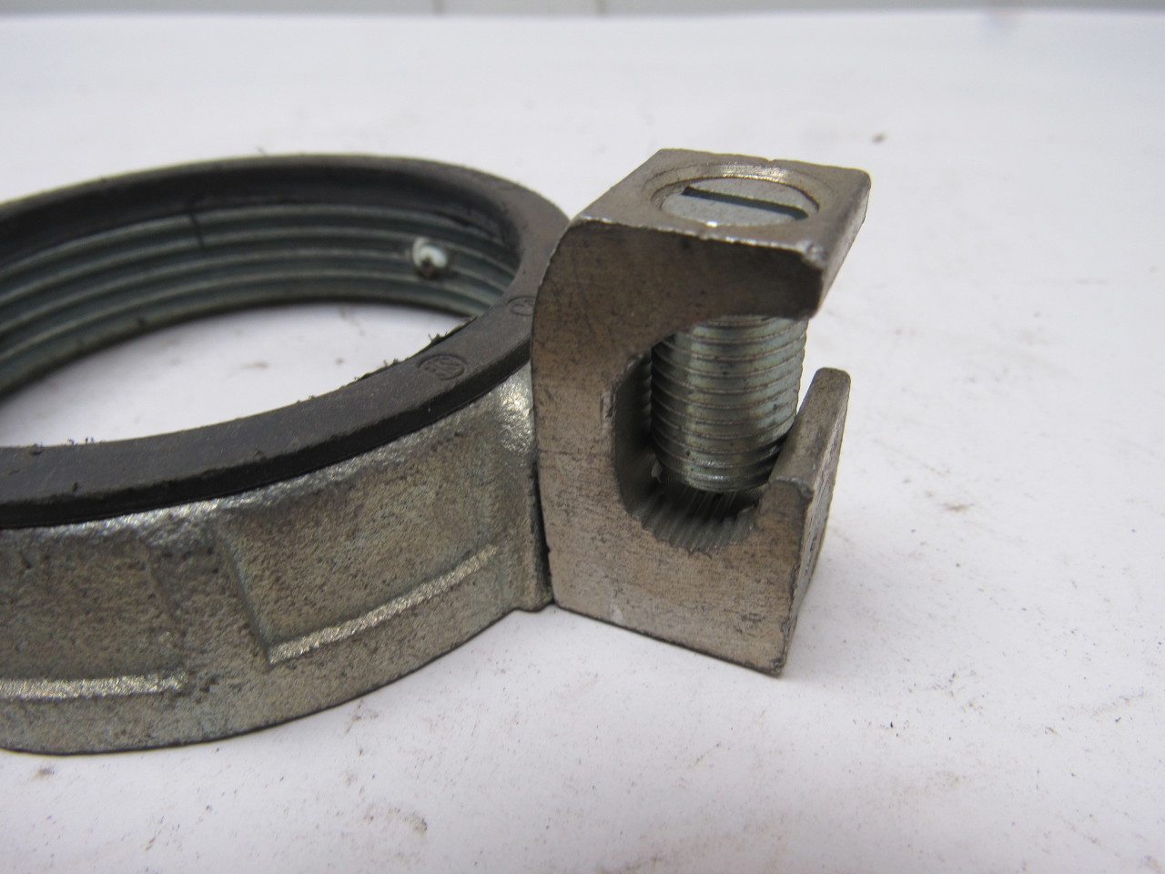 OZ/Gedney IBC250 21/2" Grounding Insulated Conduit Bushing W/Aluminum