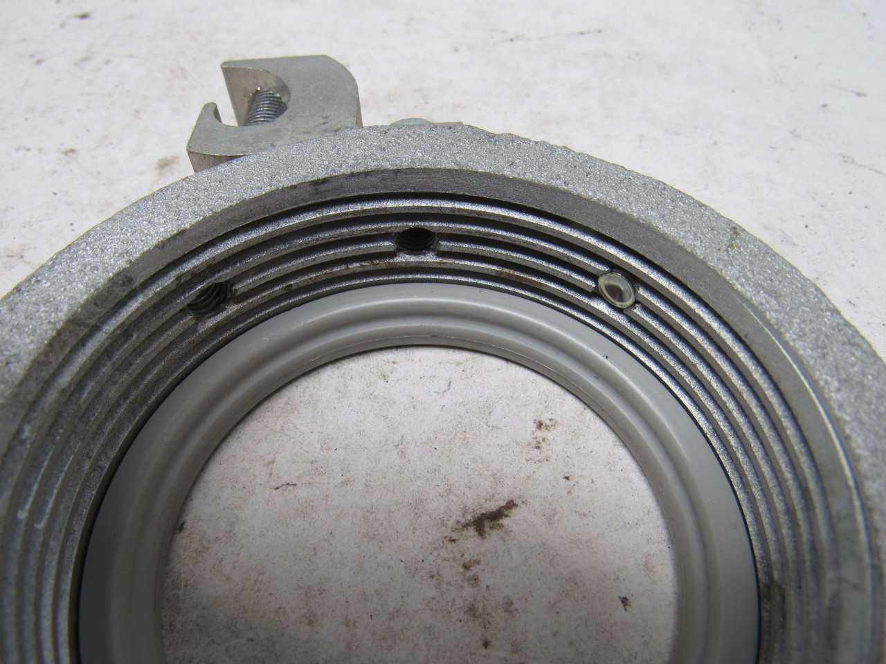 21/2" Grounding Insulated Conduit Bushing W/Aluminum Lug eBay