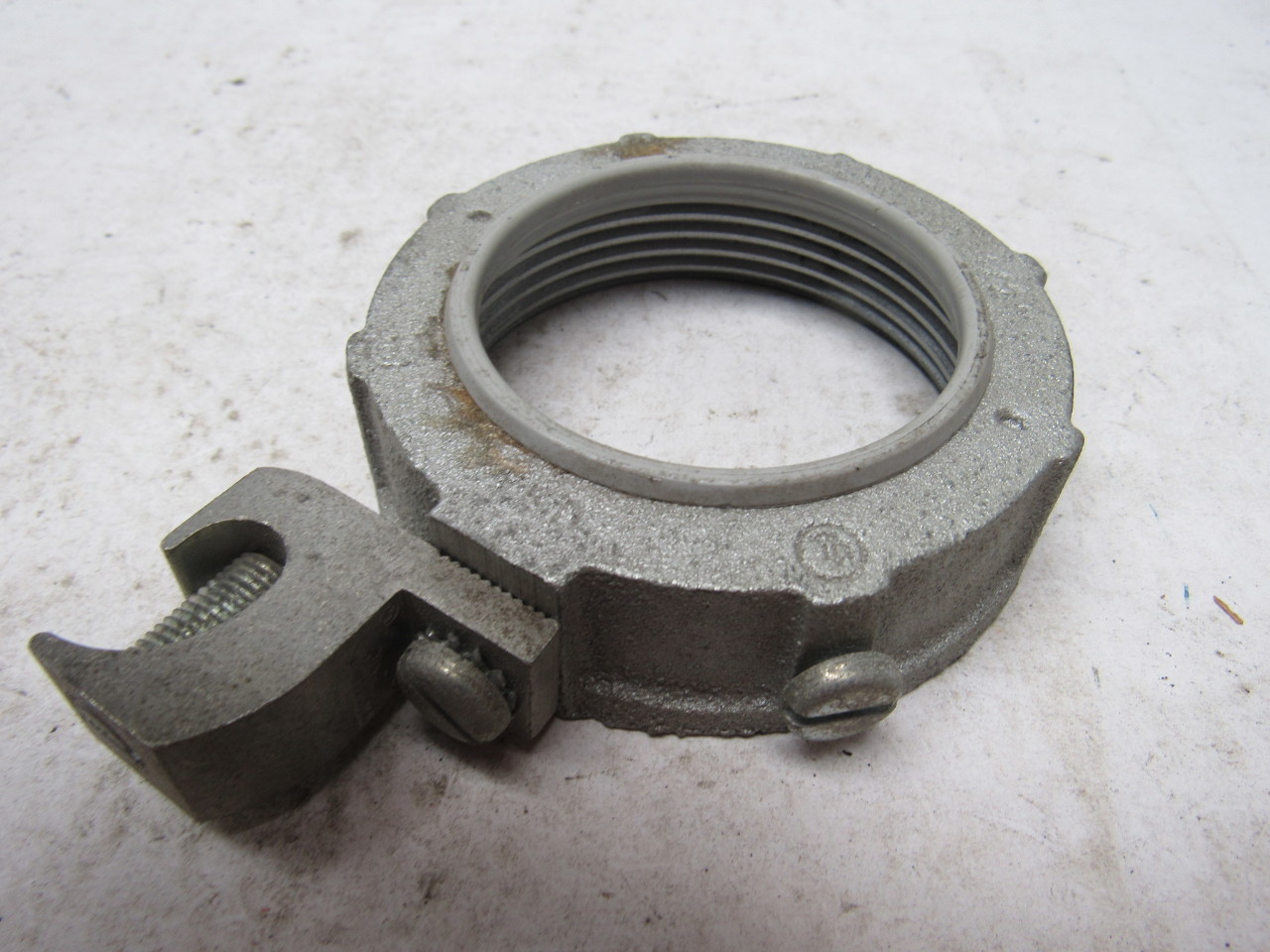 21/2" Grounding Insulated Conduit Bushing W/Aluminum Lug eBay