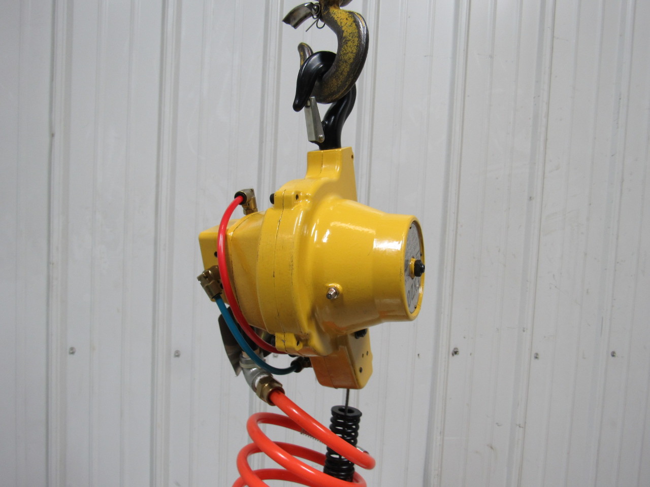 ENDO EHW120 Air Hoist 6.6 Feet (1.9 Meters) Lift 264 LBS (120KG