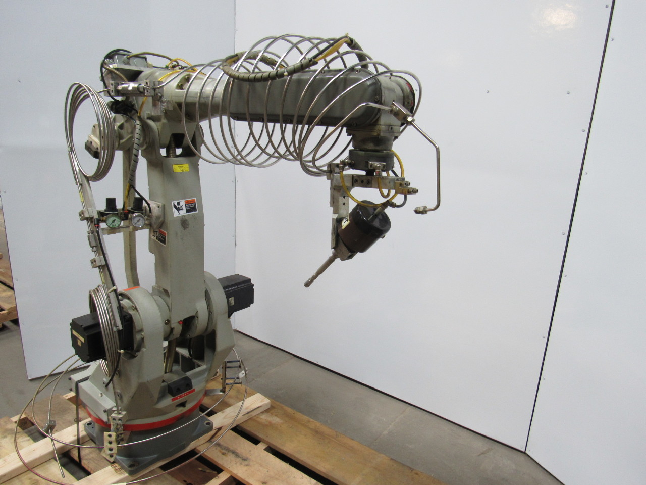 YASKAWA MOTOMAN YRSK16C000 Robotic Arm Robot Articulating Arm 6 Axes