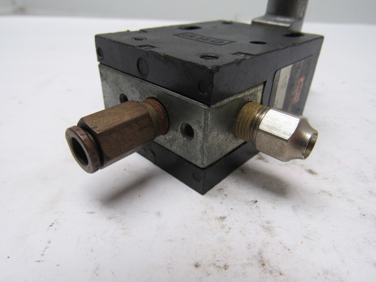 Aro 402 129 Pneumatic Limit Valve 1/8" Ports eBay